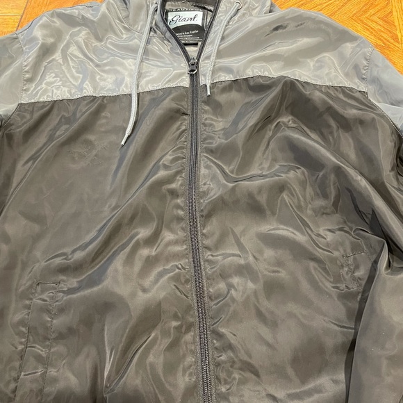 Grey and black “beautiful giant” raincoat - Picture 5 of 6